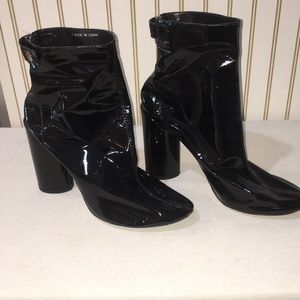 Heeled booties